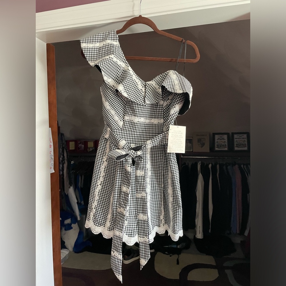 Adelyn Rae One Shoulder Gingham Checkered Ruffled Romper XS